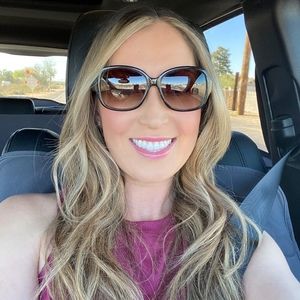 Meet your Posher, Dannielle